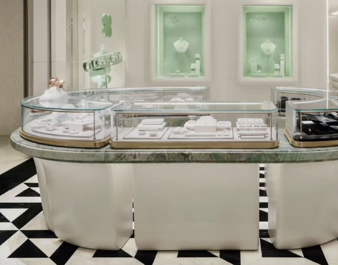 PP电子-泡泡玛特卖珠宝火爆！最贵单品近2万元包装盒都缺货